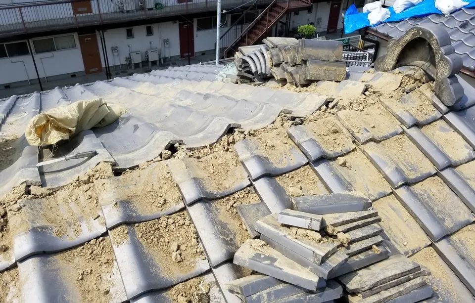 寝屋川,枚方,交野,八幡,茨木,高槻,箕面市での屋根瓦修繕や葺き替え,地震対策屋根工事