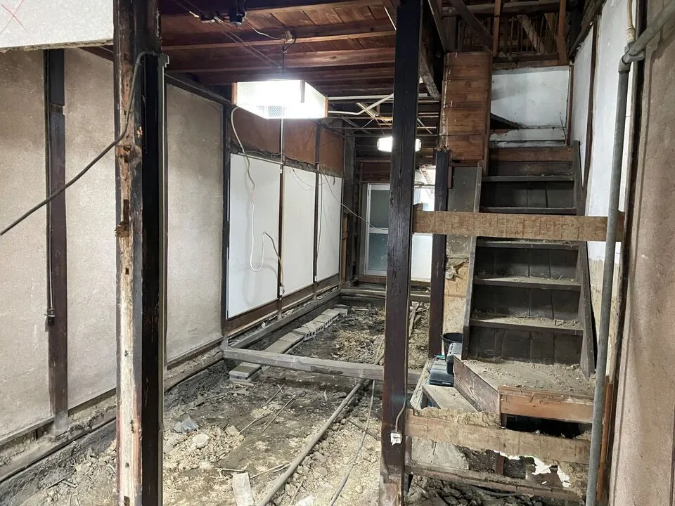 大阪市旭区にて収益物件全面リフォーム