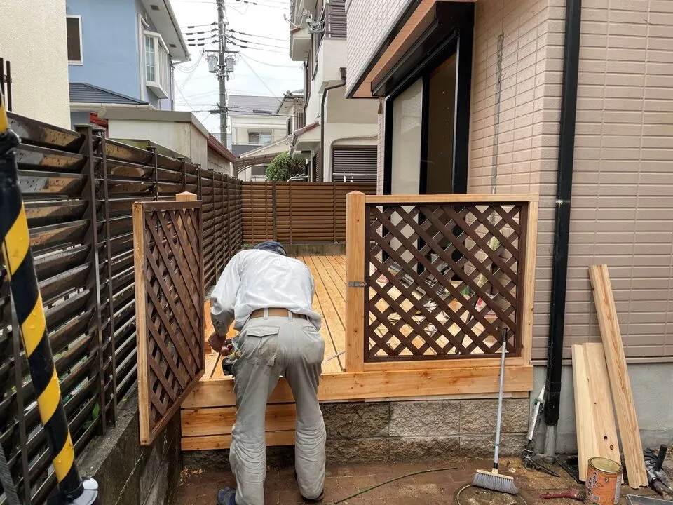 羽曳野市羽曳が丘にてウッドデッキ修繕改修