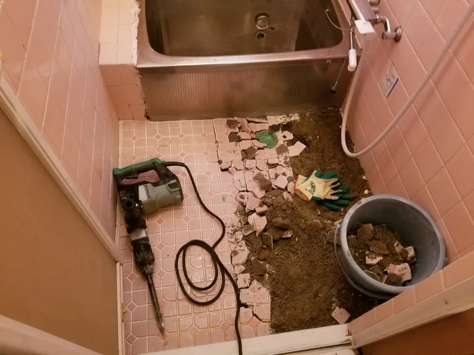 浴室タイル張替リフォームは関西ホームズ株式会社