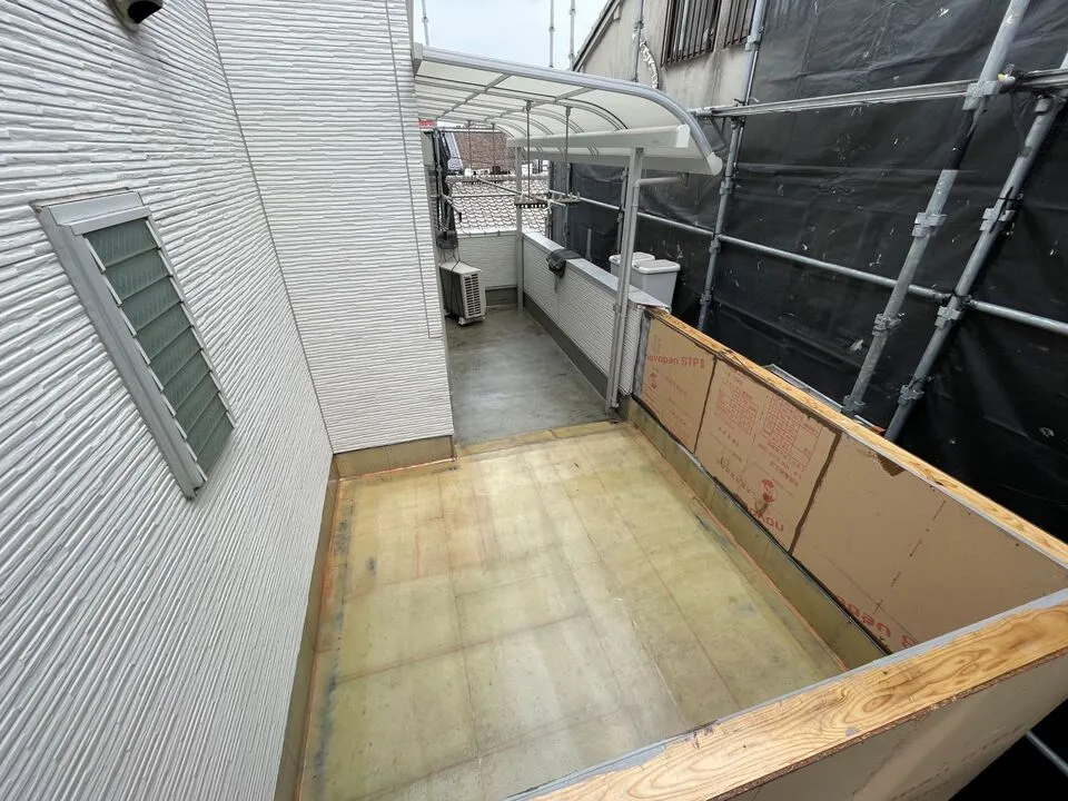 住之江区にて増築工事及び内装改修工事・ベランダ拡張工事