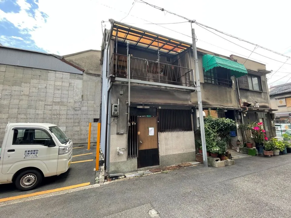 都島区にて連棟住宅（長屋）収益物件全面リフォーム