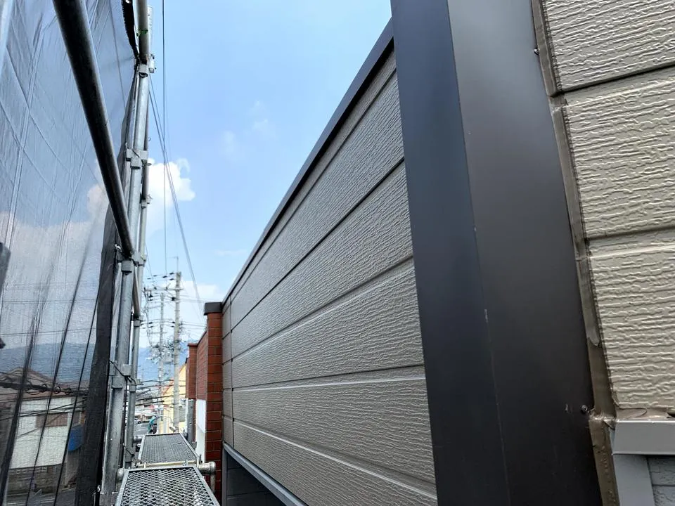 外壁タイルの落下や外壁の腐食防止・外壁軽量化・外壁補強・修繕リフォーム