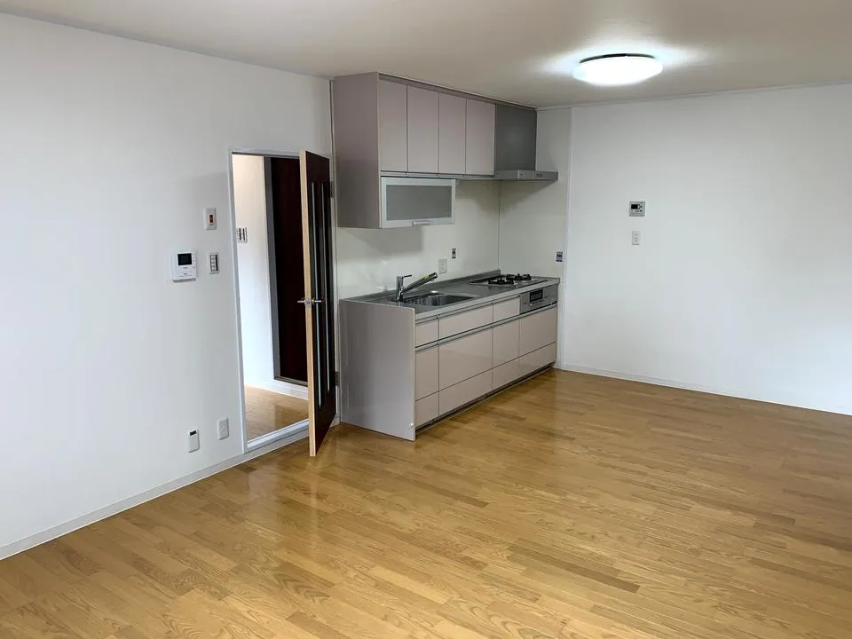 大阪市北区のマンション内装全面リフォーム,L45フローリング全面施工,フルリフォーム