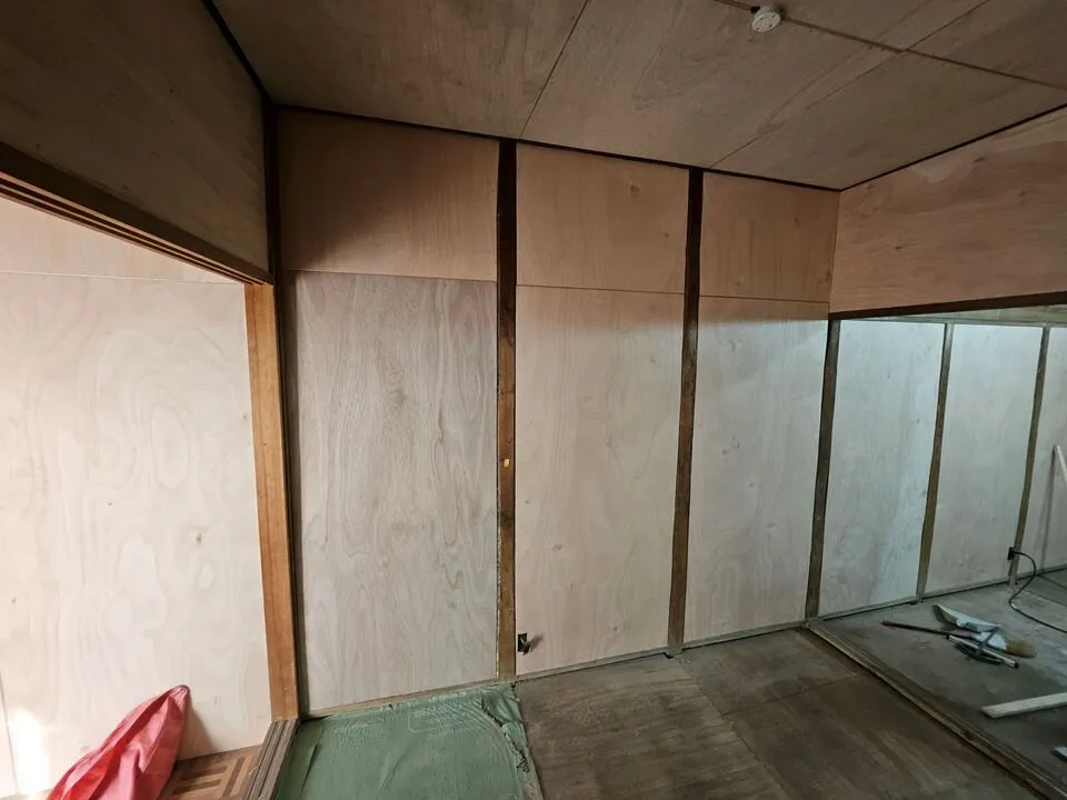 門真市朝日町にて収益物件リフォームに着手