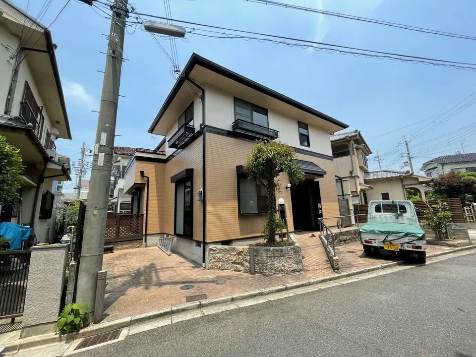 羽曳野市羽曳が丘にて戸建て住宅の外壁塗装・内装リフォームが完成！