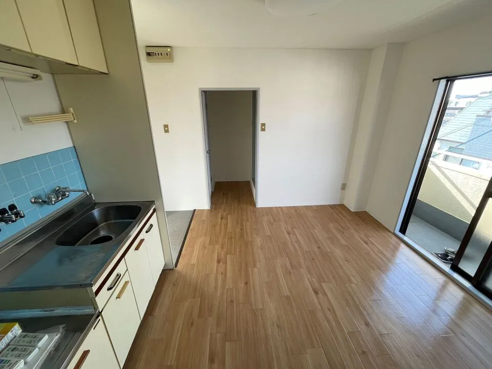 東大阪にて収益マンション・賃貸マンションの内装復旧工事　復旧リフォーム