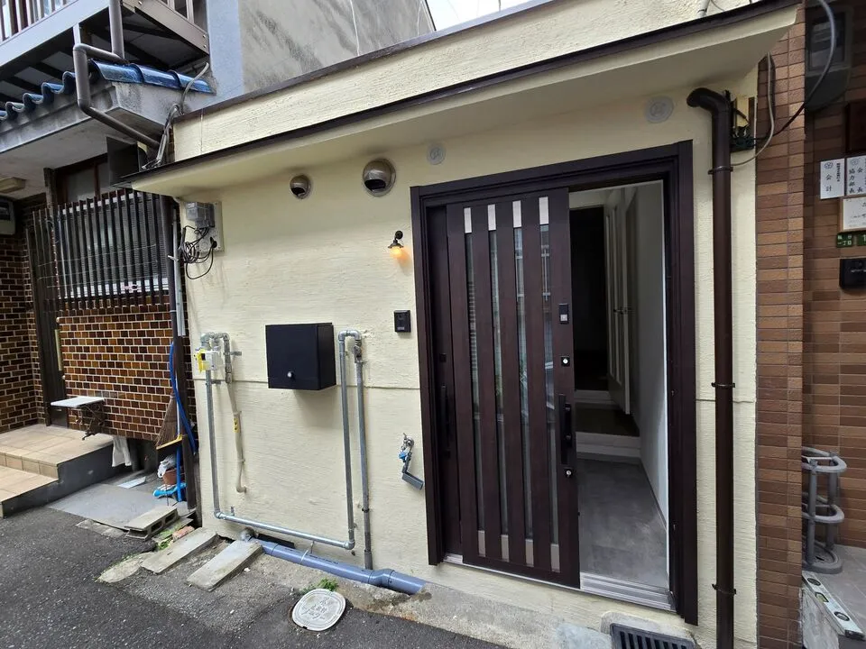 桃谷にて連棟住宅内外装改修工事が完成