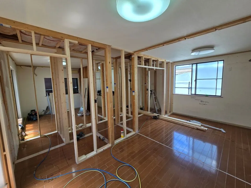 寝屋川市にて戸建て住宅,間取り変更,外装シーリング打ち替え,住宅設備工事