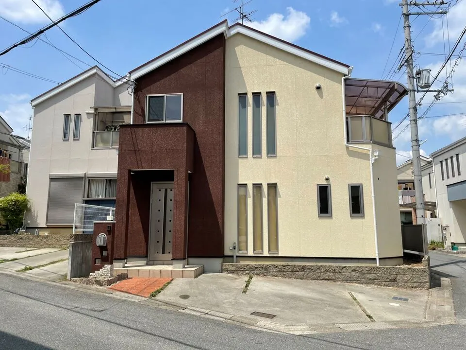 大阪府羽曳野市西浦にて戸建て住宅内外装リフォームが完成！