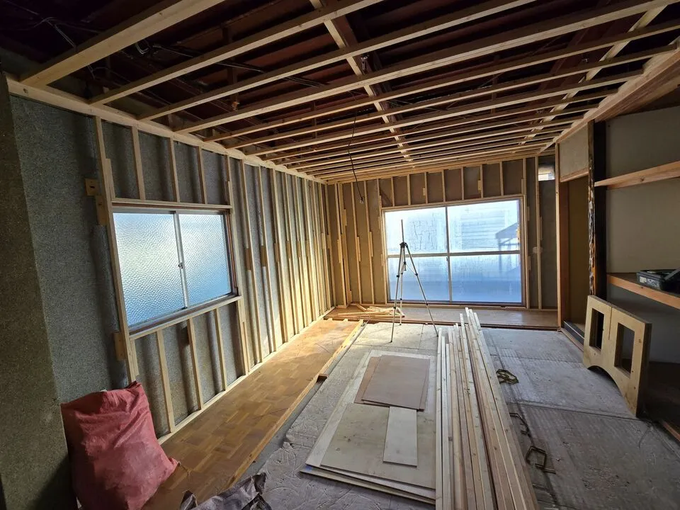 黒門市場　黒門商店街にて民泊・住居の全面改装工事・リフォーム・ゲストハウス