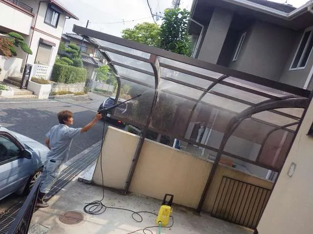 大阪市でのハウスクリーニング,洗い工事【エアクリン】安価で高品質な清掃,ワックスはエアクリン 写真3