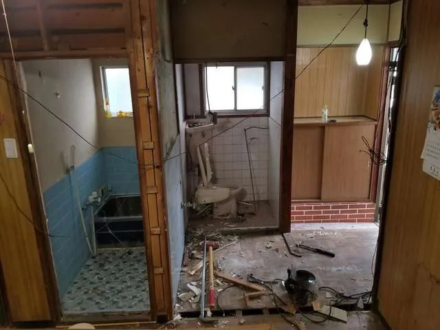 寝屋川市での収益戸建て住宅 間取り変更を伴う全面リフォームです。 大阪でリフォームは関西ホームズ株 写真3