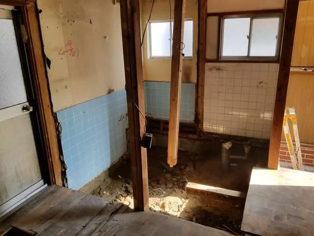 寝屋川市での収益戸建て住宅 間取り変更を伴う全面リフォームです。 大阪でリフォームは関西ホームズ株 写真5