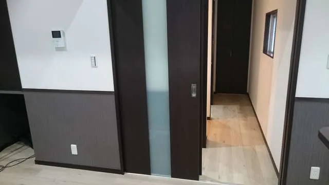 守口市・門真市・寝屋川市の建具入れ替え・デザイン建具リフォームは関西ホームズ株式会社 写真19
