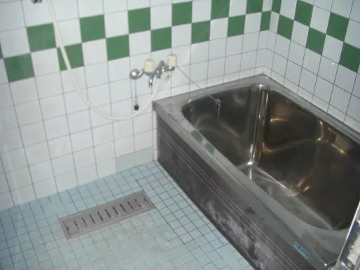 大阪風呂リフォーム専門店水道局指定業者,ユニットバス新設、タイル張りからユニットバスに! 写真2