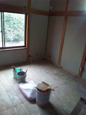 大阪京阪沿線での屋根塗装・内装工事,リフォーム,建替え専門の関西ホームズ(株) 写真4