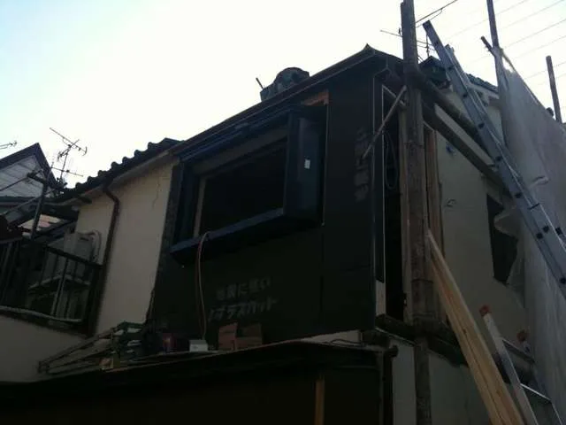 大阪JR沿線での塗装・増築工事 写真13