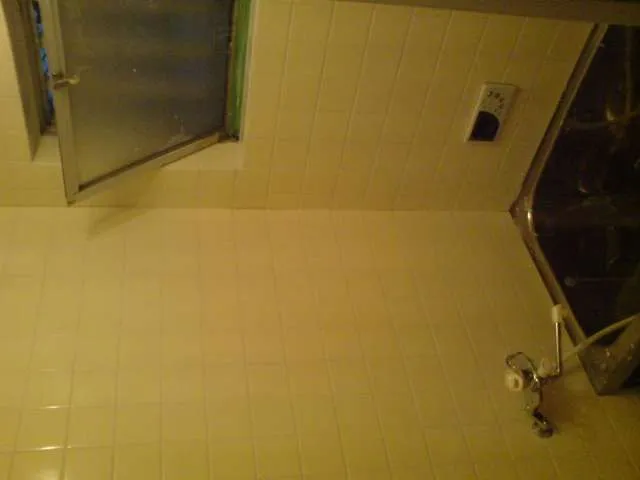 枚方市での浴室タイル張り替え工事 写真3