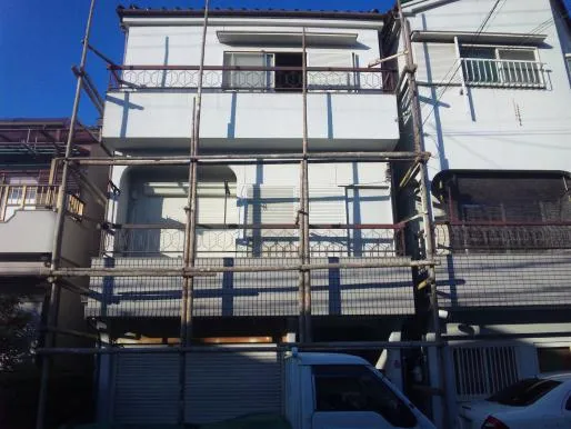 大阪、京阪沿線枚方市での最安値高品質な外壁塗装を目指す関西ホームズ株式会社 写真4