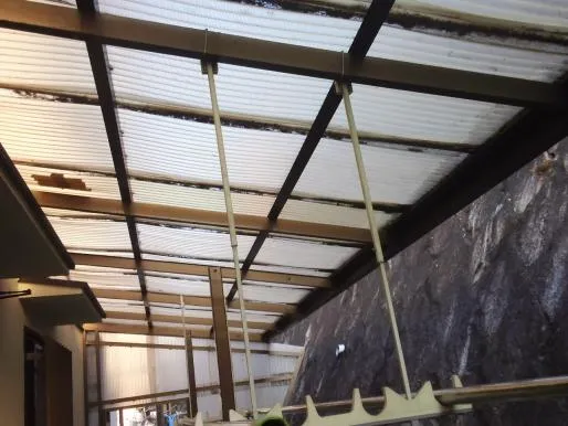 枚方市にて波板張替え,小さな工事でも何でもお任せ下さい。最安値を目指し信頼・実績・経験豊富な当社 写真2