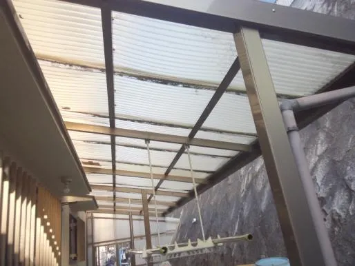 枚方市にて波板張替え,小さな工事でも何でもお任せ下さい。最安値を目指し信頼・実績・経験豊富な当社 写真4