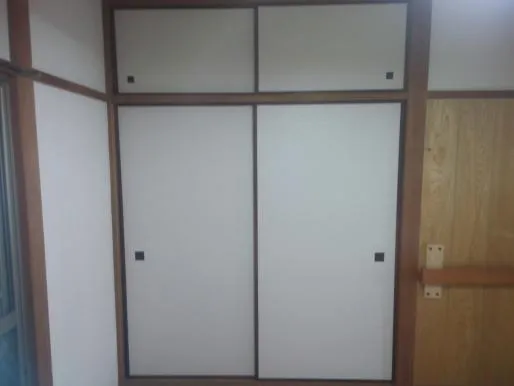 京阪沿線枚方市での内装クロス・洗い・塗装工事です。 写真1