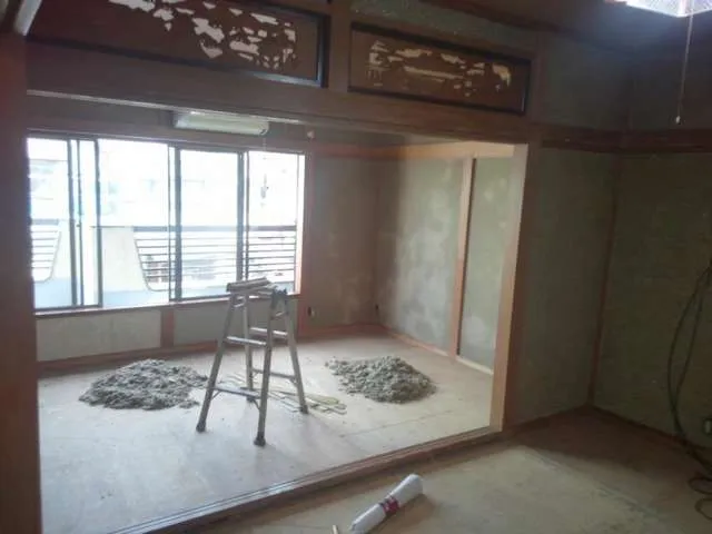 京阪沿線枚方市での内装クロス・洗い・塗装工事です。 写真3