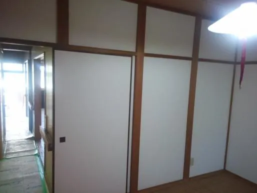 京阪沿線枚方市での内装クロス・洗い・塗装工事です。 写真6