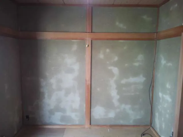 京阪沿線枚方市での内装クロス・洗い・塗装工事です。 写真7