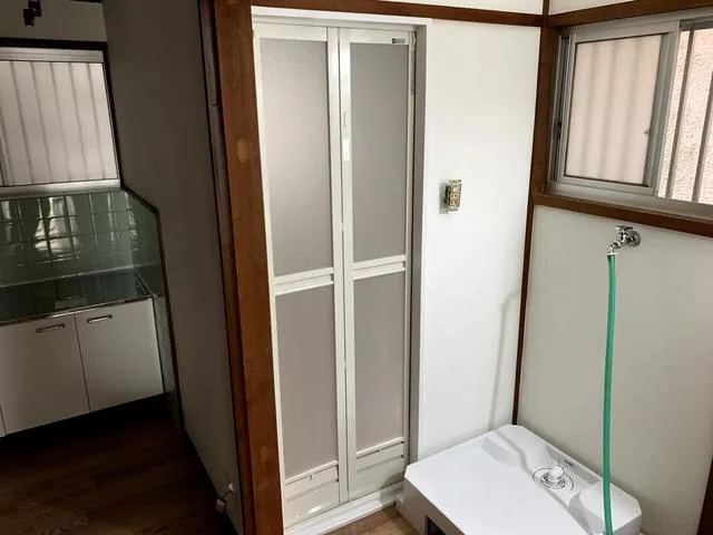 枚方市にて住宅リフォーム,浴室タイル,浴槽リフォーム,内装表層リフォーム,キッチン交換等々 写真7