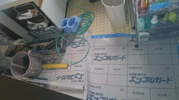 京阪沿線枚方市での浴室床タイル貼り工事 写真4