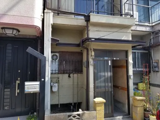 寝屋川市高柳で収益物件のリフォーム,大阪で収益物件のリフォームをするなら関西ホームズ株式会社にお任せ 写真1