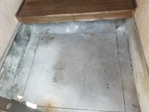 寝屋川市高柳で収益物件のリフォーム,大阪で収益物件のリフォームをするなら関西ホームズ株式会社にお任せ 写真2