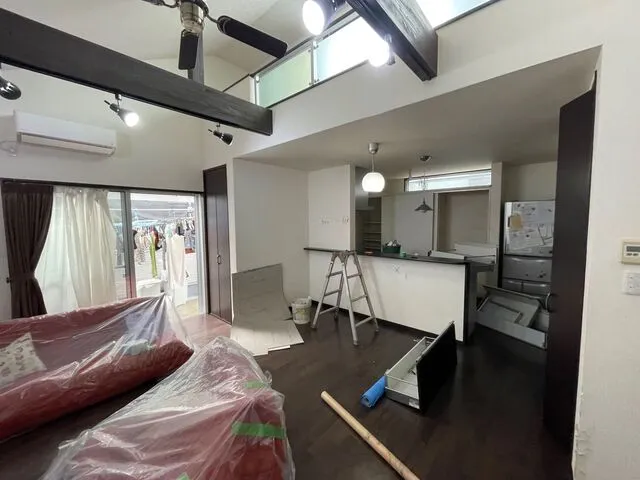 大阪市住之江区にて内装改修工事　システムキッチン移動・新設