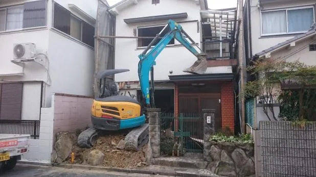 枚方市村野での新築工事(建て替え)大阪で安くても確実な施工は建築士が常駐の関西ホームズ株式会社