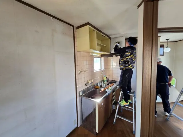大阪門真にて内装改修工事・内装リフォーム・キッチン交換
