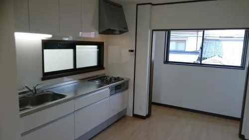 大阪市での戸建てリフォーム,外壁塗装から全面リフォームまで最安値,最高品質をめざす関西ホームズ 写真3