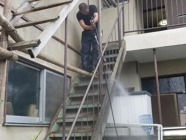 大阪で文化住宅一棟外壁塗装・外壁改修・修繕工事は関西ホームズ株式会社