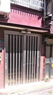 大阪市西区での連棟住宅リフォーム 大阪で中古住宅診断からリフォームは関西ホームズ株式会社にお任せ 写真1