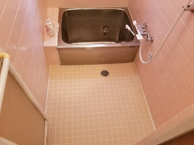 浴室タイル張り替え,床タイルリフォーム,タイル修繕は関西ホームズ株式会社