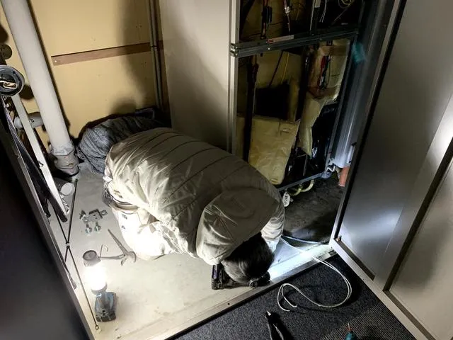 守口市大日でタワーマンションの電気温水器の交換,マンションの給湯器や電気温水器の交換は関西ホームズ株式会社にお任せください。