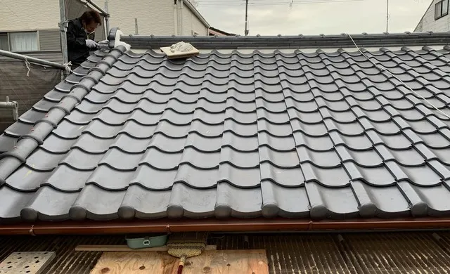 京阪沿線門真・守口・寝屋川・枚方でコロニアルや和瓦の葺き替え工事はお任せ下さい。 写真5