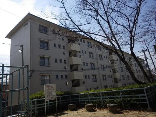 失敗しないリフォーム,公団住宅にてバランス窯給湯器交換,浴室タイル施工,関西ホームズ