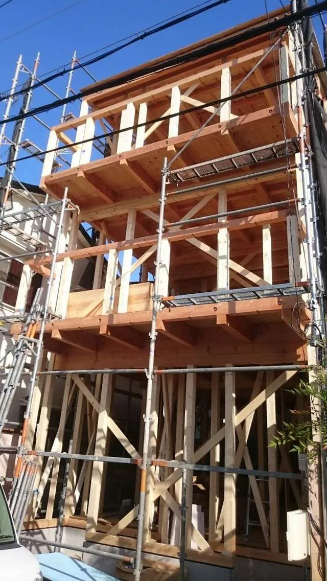 大阪リフォームは関西ホームズ株式会社 枚方市で注文住宅建築中! 大阪で建て替えは関西ホームズ株式会社 写真3