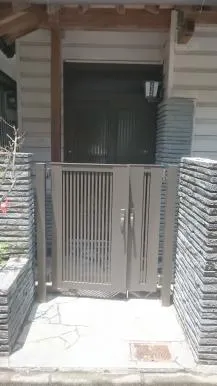 大阪,奈良,京都で安く豪華に玄関リフォームや門扉リフォームは関西ホームズ株式会社にお任せ! 写真1