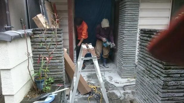 大阪,奈良,京都で安く豪華に玄関リフォームや門扉リフォームは関西ホームズ株式会社にお任せ! 写真2