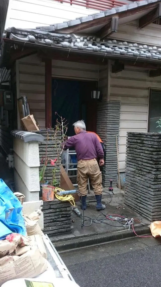 大阪,奈良,京都で安く豪華に玄関リフォームや門扉リフォームは関西ホームズ株式会社にお任せ! 写真3