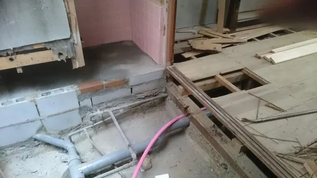 守口市にて連棟住宅(長屋)のリフォーム,収益専門リフォームは経験実績豊富な関西ホームズ株式会社にお任 写真2