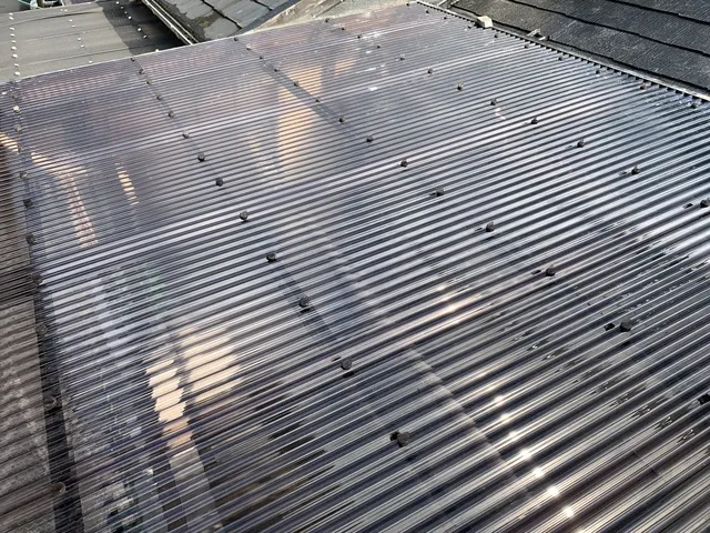 高槻市にて屋根の塗装工事及び波板張り替え工事 写真8